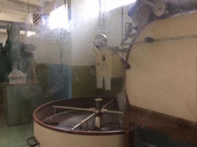 nside the chocolate facory