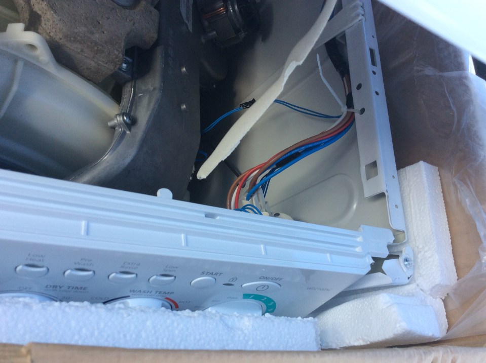 These parts are supposed to be connected!