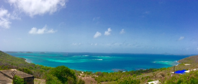 Mayreau, looking towards the Tobago Cays