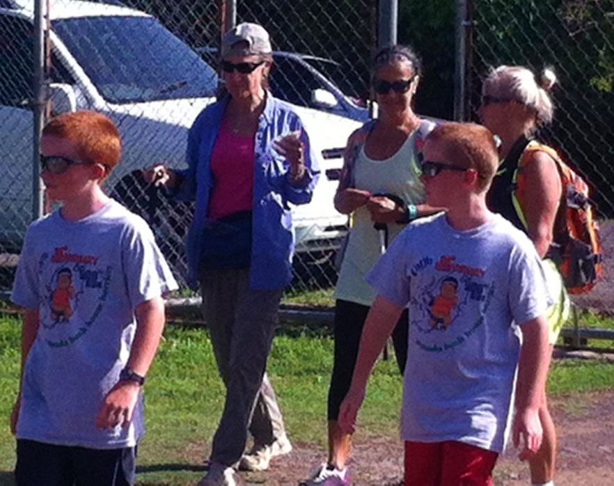 Ryan and Ronan leading Marilyn, Paulette and Theresa in to the finish, 1st hash of the season, Grenada