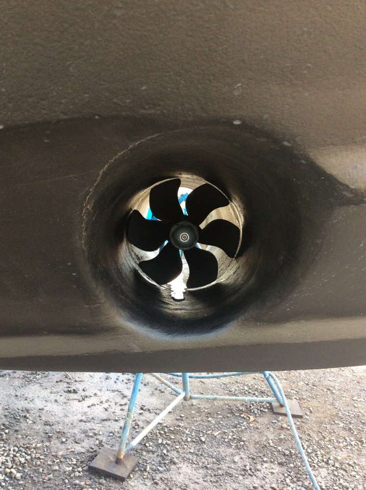 New six bladed bow thruster