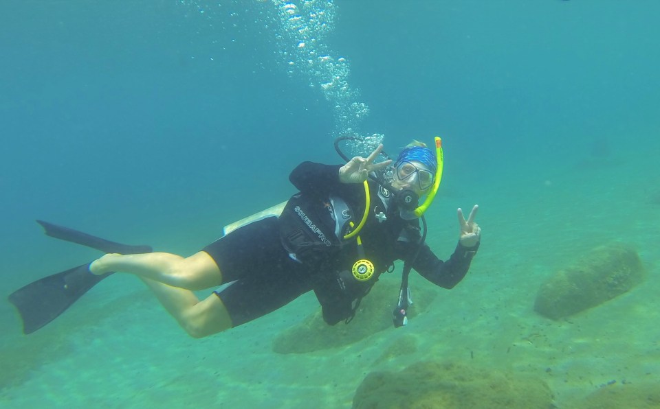 Theresa, diving in St. Lucia (2017)