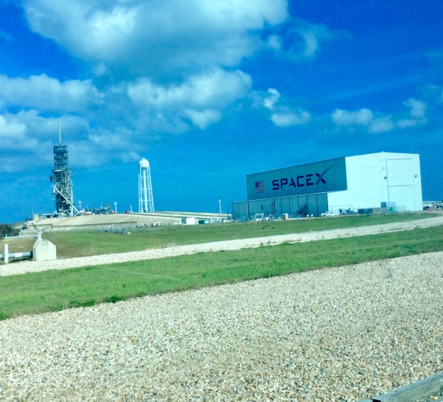 “Crawler Space Shuttle Route” passsing in front of Elan Musk’s Space X’s launch pad