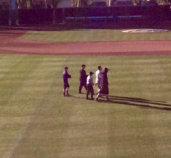 Ronan & Brandon Crawford walking off the field (Jan. 2018)