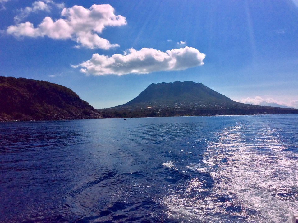 Quill Volcano & Oranje Bay, St. Eustatius (Dutch Caribbean)
