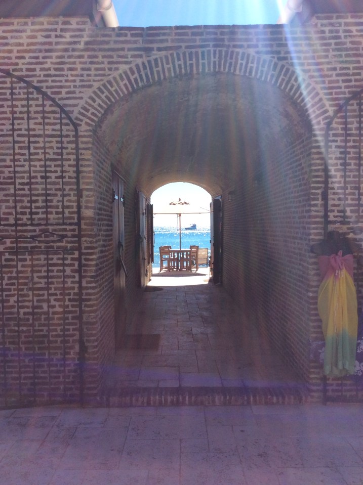 Old Gin House Hotel & Restaurant, St. Eustatius (2018)