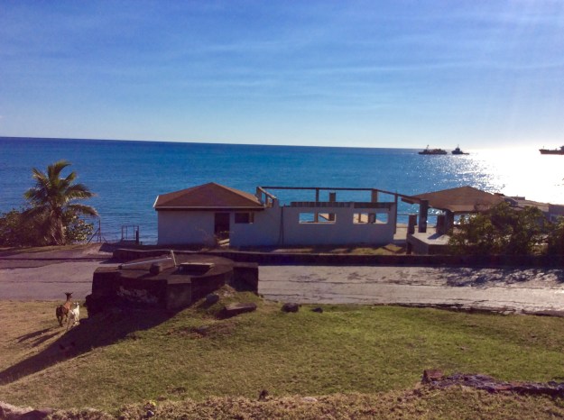 Missing roof, Waterfront restaurant, Fort Oranje, St. Eustatius (Dutch Caribbean)