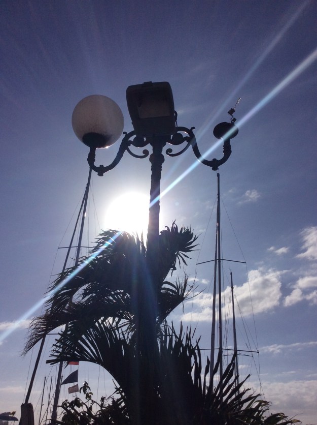 LED floodlight - temporary light fixture fix, Marigot Bay, St. Martin (March 2018)