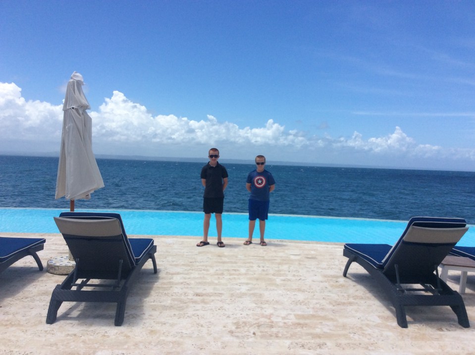 Ryan & Ronan, Ocean Club infinity pool, Puerto Bahia Marina, Samana, Dominican Republic (2018)