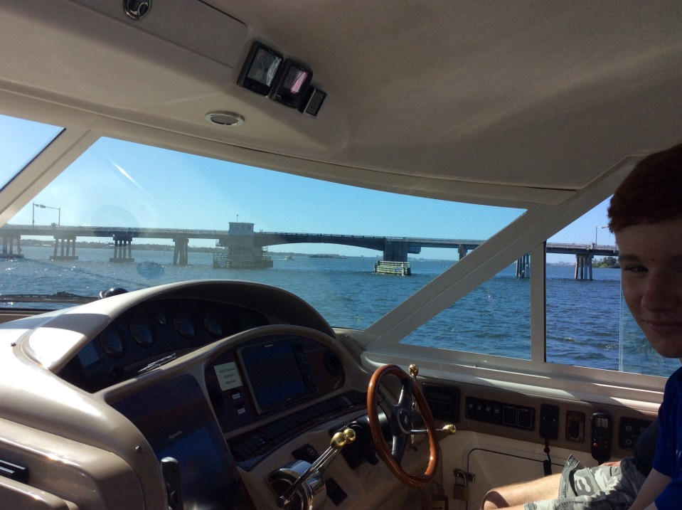 PD waiting for Honeymoon Island bridge opening